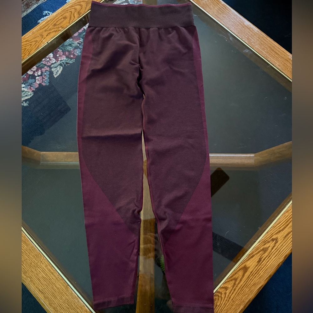 PINK Victoria's Secret Seamless Burgundy Leggings